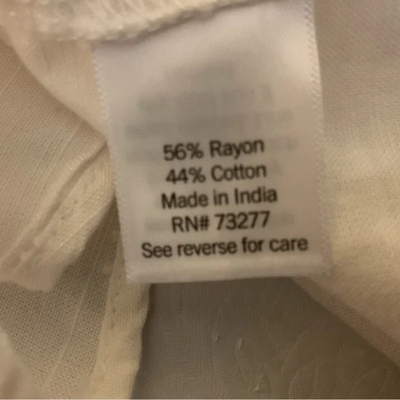 Lauren Conrad NWT 3/4 Sleeve Ivory Button Front Blouse With Ruffle Trim. Size 1X - Picture 5 of 7